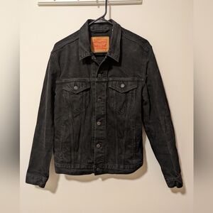 Black Levi's Denim Jacket
